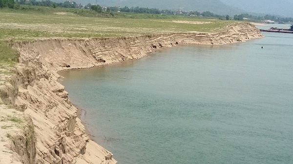 Phú Thọ: Tạm dừng hoạt động khai thác cát, sỏi trên tuyến sông Đà
