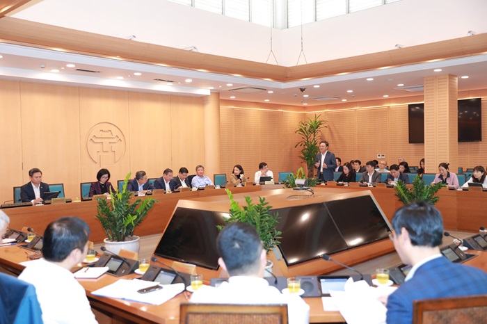 Tổ Biên tập thuộc Tiểu ban văn kiện Đại hội XVIII Đảng bộ thành phố Hà Nội họp phiên thứ nhất
