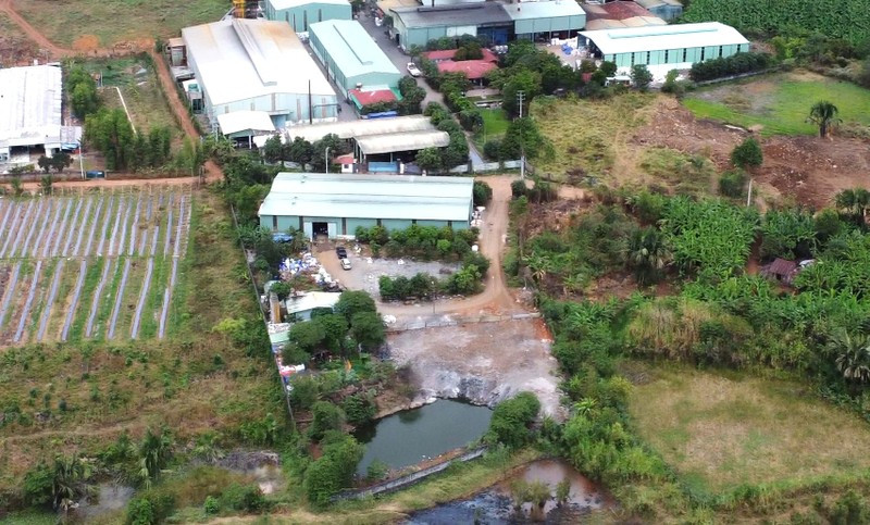 Kiểm tra doanh nghiệp nghi chôn lấp chất thải nguy hại tại Đồng Nai