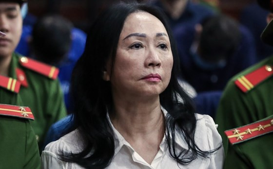 Bị cáo Trương Mỹ Lan bị tuyên án tử hình, phải bồi thường 673.000 tỉ đồng