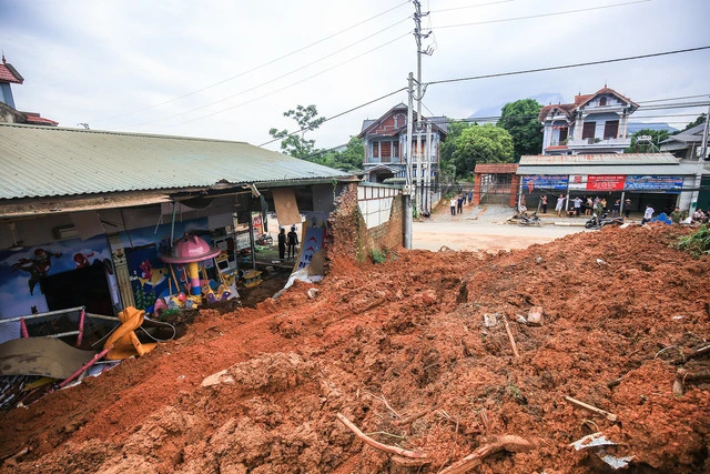 Trách nhiệm pháp lý vụ sập tường khu vui chơi khiến 3 cháu bé tử vong thương tâm