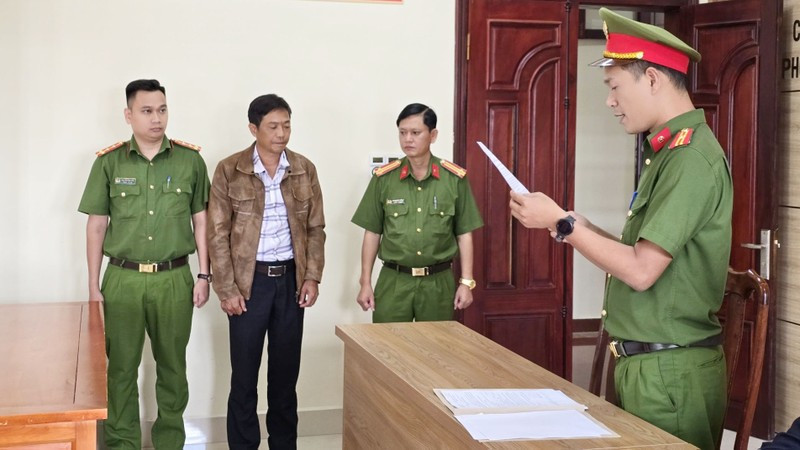 Lâm Đồng: Bắt 4 cán bộ xã để khai thác khoáng sản trái phép