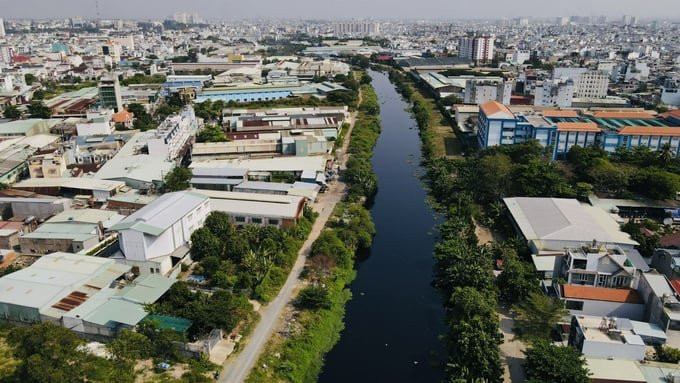 TP.HCM: Triển khai di dời nhà ổ chuột, mở đường cho các dự án cải tạo kênh đen