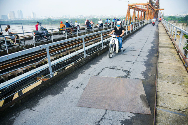 Hàng chục cầu tại Hà Nội xuống cấp, mất an toàn cần được ưu tiên xử lý