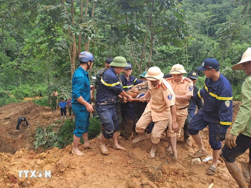 Vụ sạt lở đất nghiêm trọng ở Hà Giang: Đã có 11 nạn nhân tử vong