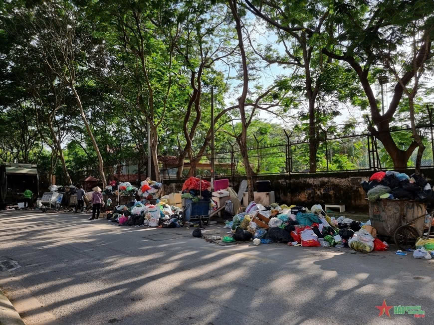 Hà Nội: Cần sự chung tay để thực hiện thành công việc phân loại rác thải tại nguồn