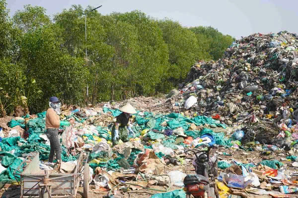 Ô nhiễm môi trường do rác thải sinh hoạt: Nhìn từ thực trạng tại huyện Tiên Lãng (Hải Phòng)