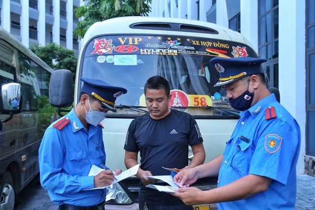 Siết chặt quản lý xe đưa đón học sinh trước thềm năm học mới