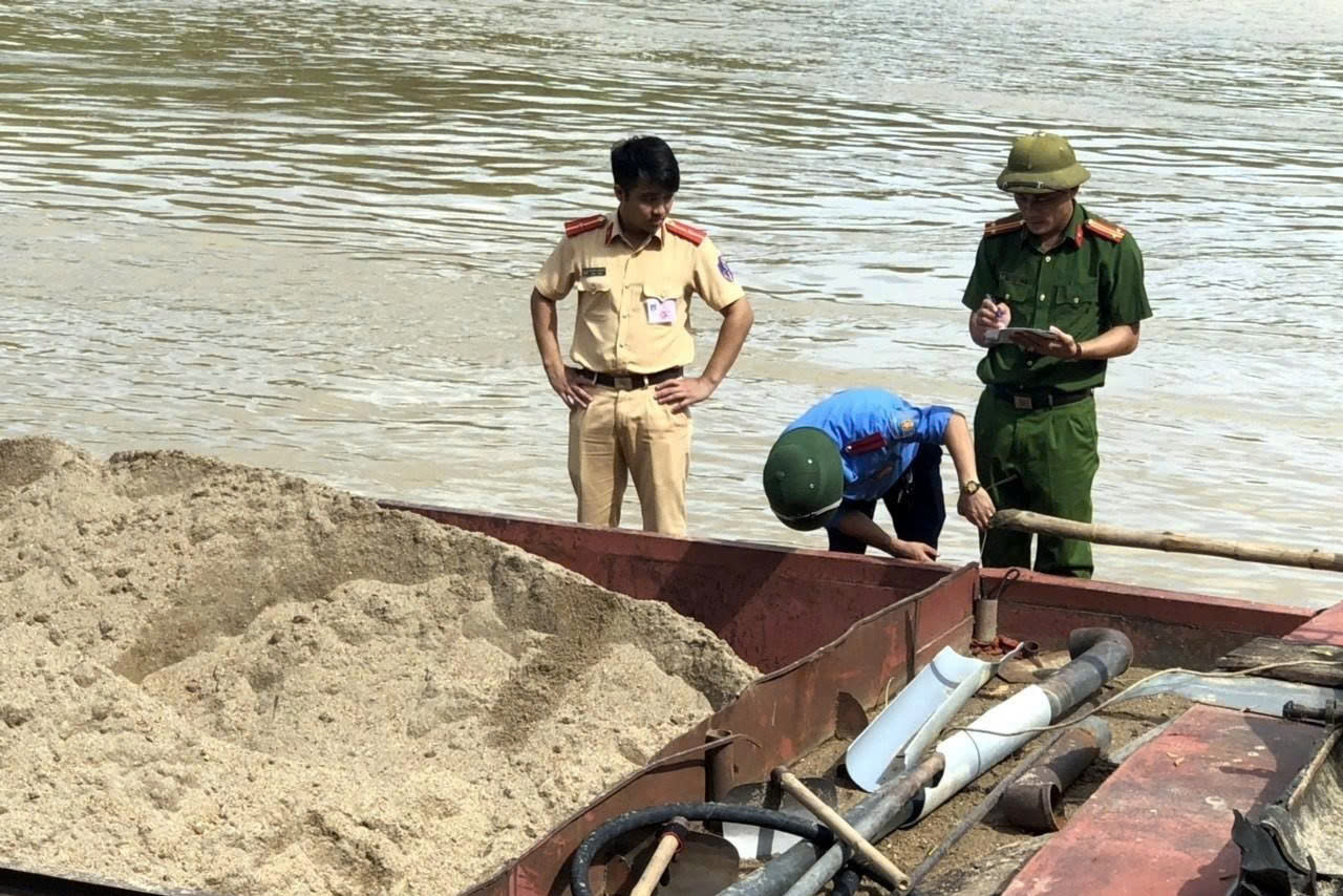 Nam Định: Siết chặt việc quản lý, xử lý vi phạm hoạt động khai thác cát