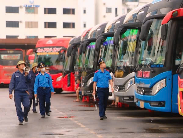 Hà Nội đảm bảo nhu cầu đi lại của người dân dịp Tết