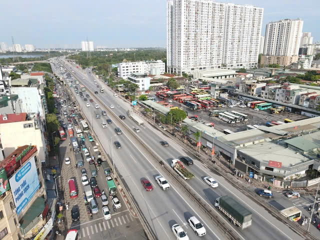 Giao thông Thủ đô thông thoáng đón người dân trở lại sau kỳ nghỉ lễ
