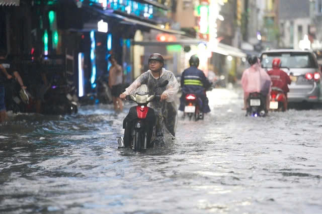 Miền Bắc lại sắp có đợt mưa rất lớn, chuyên gia chỉ rõ 3 điểm cần lưu ý