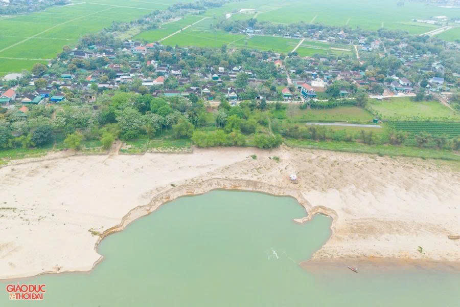Nghệ An xử phạt doanh nghiệp khai thác cát làm sạt lở bờ sông Lam