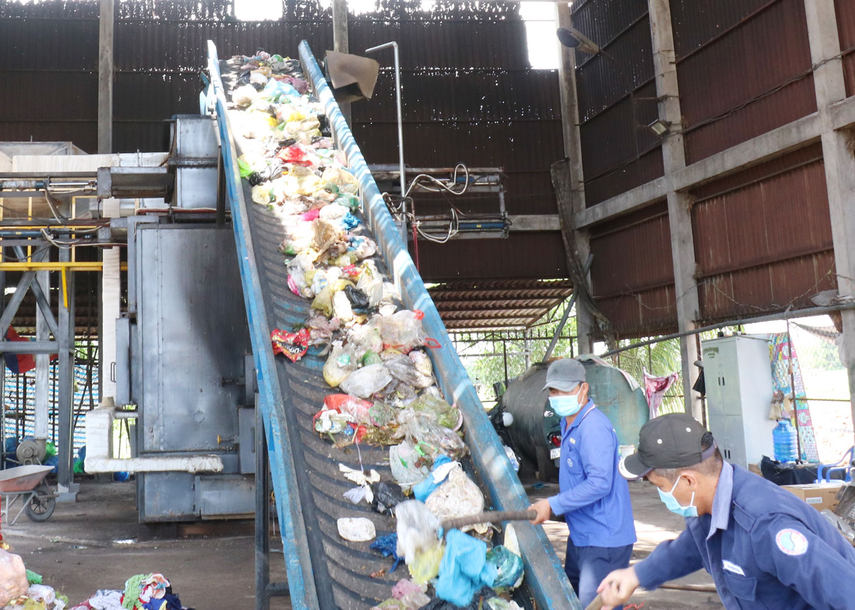 Ứng dụng công nghệ cao trong xử lý rác thải sinh hoạt