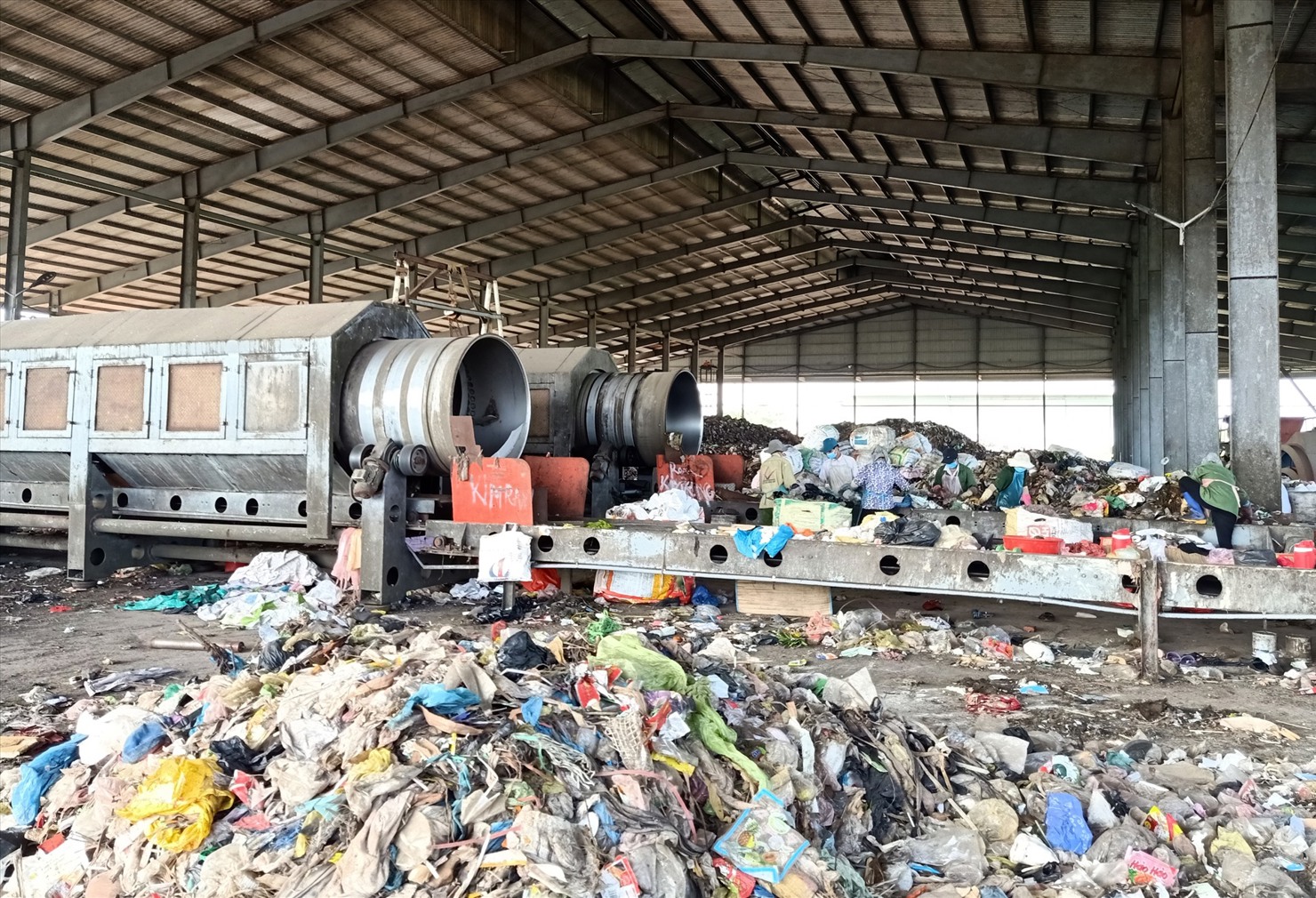 Chú trọng đầu tư các công trình xử lý rác thải hiện đại