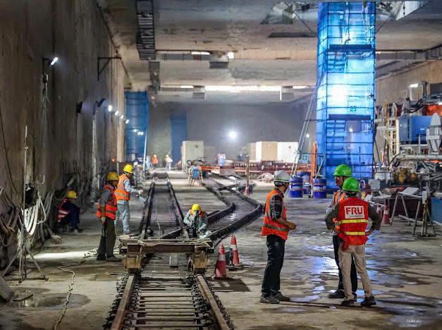 Hai tuyến metro sắp khởi công ở Hà Nội: Mỗi tuyến 'vướng' một kiểu