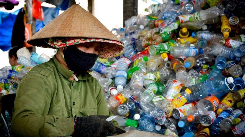UNDP hỗ trợ lập kế hoạch cải tạo môi trường tại điểm nóng ô nhiễm nhựa