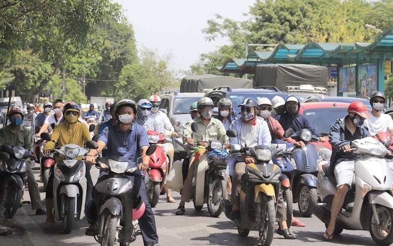 Hà Nội đẩy nhanh lộ trình hạn chế xe máy khu vực nội đô, giảm ùn tắc và ô nhiễm