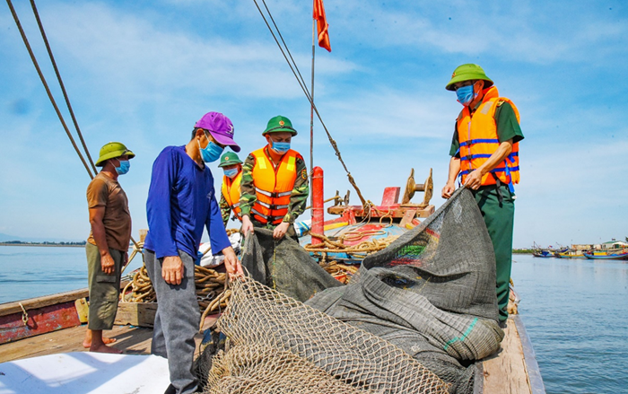 Thực hiện đợt cao điểm tuần tra, kiểm soát, xử lý tàu cá 