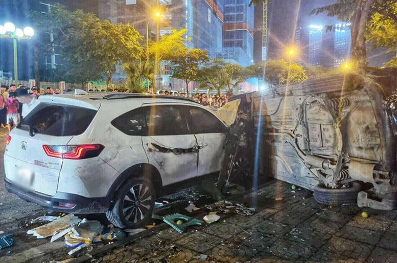Tạm giữ hình sự tài xế ô tô có nồng độ cồn rất cao gây tai nạn liên hoàn