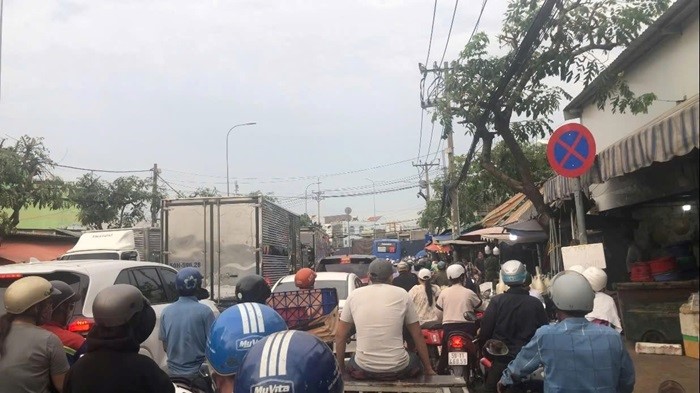 [Hóa giải ô nhiễm ở TP. HCM] Khuyến khích, hỗ trợ chuyển đổi phương tiện giao thông xanh (Bài 2)