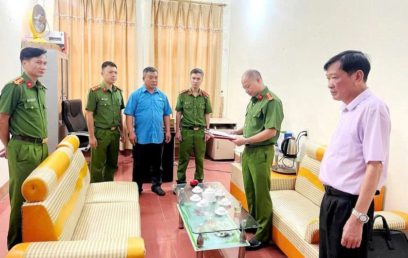 Khởi tố Chủ tịch và kế toán phường lập khống chứng từ tham ô 2,7 tỷ đồng ở Lào Cai