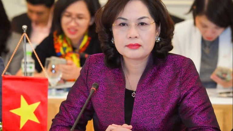 Chân dung người phụ nữ Việt Nam vừa lọt Top “Thống đốc xuất sắc nhất thế giới”