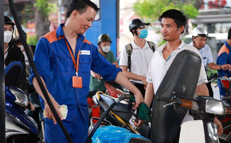 Giá xăng giảm