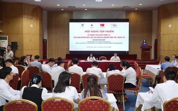 Kỹ năng trợ giúp pháp lý cho nạn nhân bạo lực gia đình và người dân tộc thiểu số