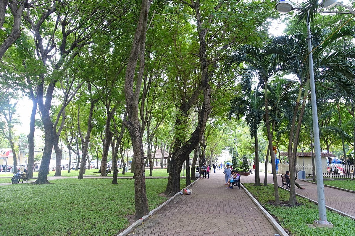 Quy định các công trình có mục đích kinh doanh được xây dựng trên đất công viên 