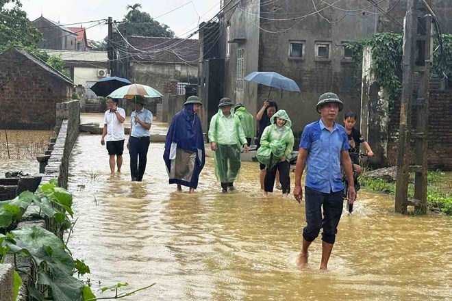 Hà Nội cảnh báo lũ đang dâng cao trên các sông