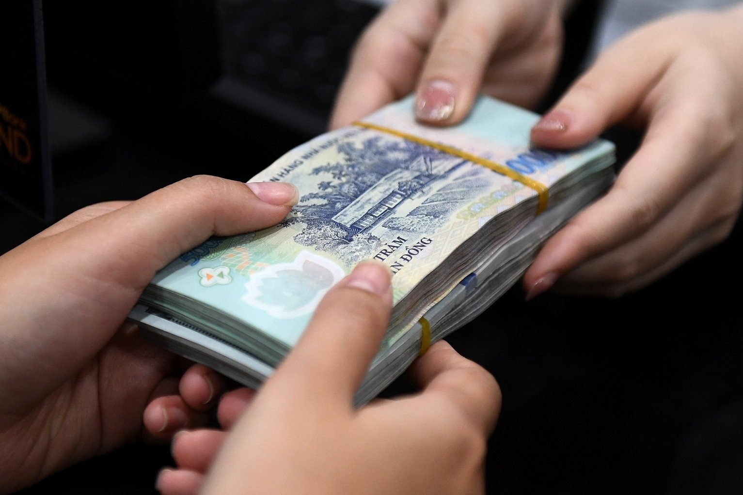Thu nhập dưới 17 triệu đồng/tháng sẽ không phải đóng thuế