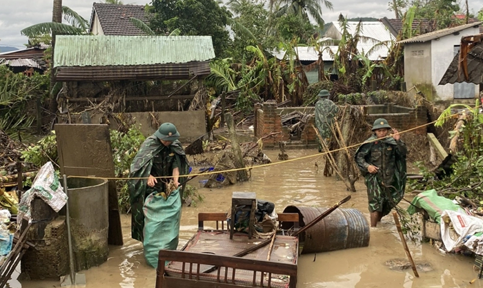 Khẩn trương khắc phục hậu quả mưa lũ, sớm khôi phục hoạt động sản xuất kinh doanh