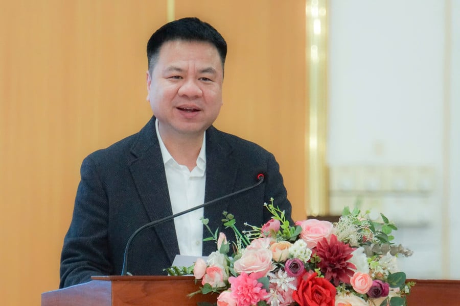 Thuốc lá điện tử len lỏi vào trường học: Vì sao vai trò của thầy cô quan trọng hơn bao giờ hết?