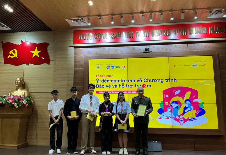 Hành động bảo vệ trẻ em trước thách thức từ môi trường mạng