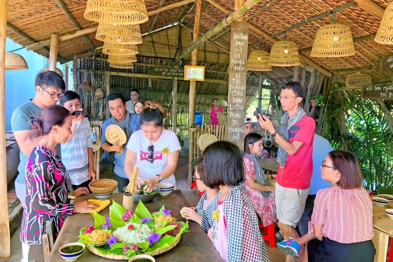 Vĩnh Long tăng cường chuyển đổi số phát triển du lịch thông minh