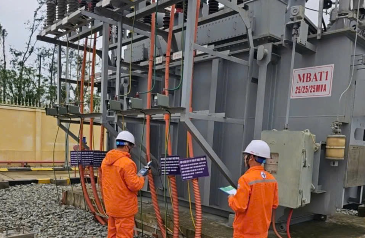 Cung ứng nguồn điện an toàn, ổn định dịp cuối năm