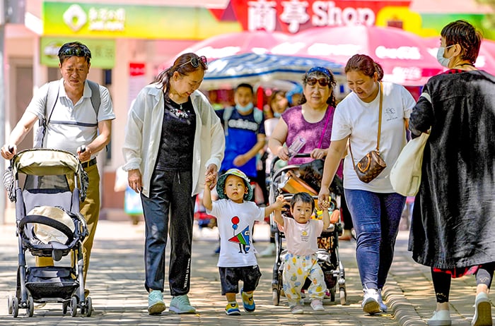 Trung Quốc chi trả toàn bộ chi phí khi phụ nữ sinh con