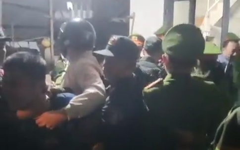 Bắt người đàn ông chiếm giữ gần 500 triệu đồng do chuyển khoản nhầm