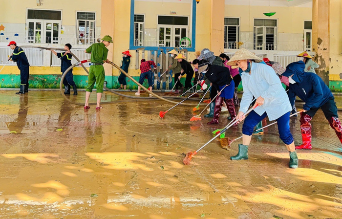 Đẩy mạnh giáo dục về giảm nhẹ rủi ro thiên tai và biến đổi khí hậu