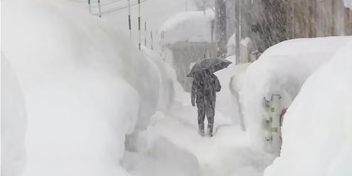 Nhật Bản trải qua mùa đông khắc nghiệt, tuyết rơi dày kỷ lục