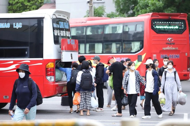 Giá vé xe khách tăng gấp 7 lần, Cục Đường bộ Việt Nam yêu cầu kiểm tra, xử lý vi phạm