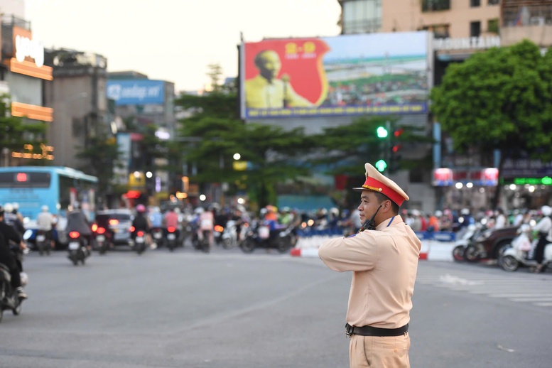Chi tiết phân luồng giao thông tại Hà Nội và TPHCM những ngày cận Tết
