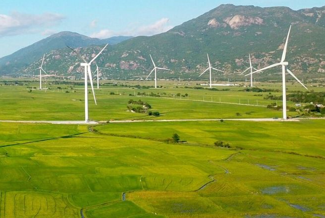 Phát triển hệ sinh thái công nghiệp và dịch vụ về năng lượng tái tạo