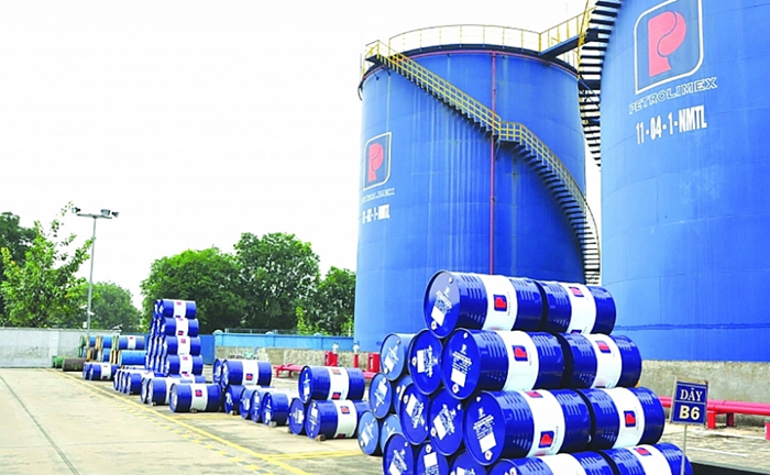 Giảm thuế đối với xăng, dầu