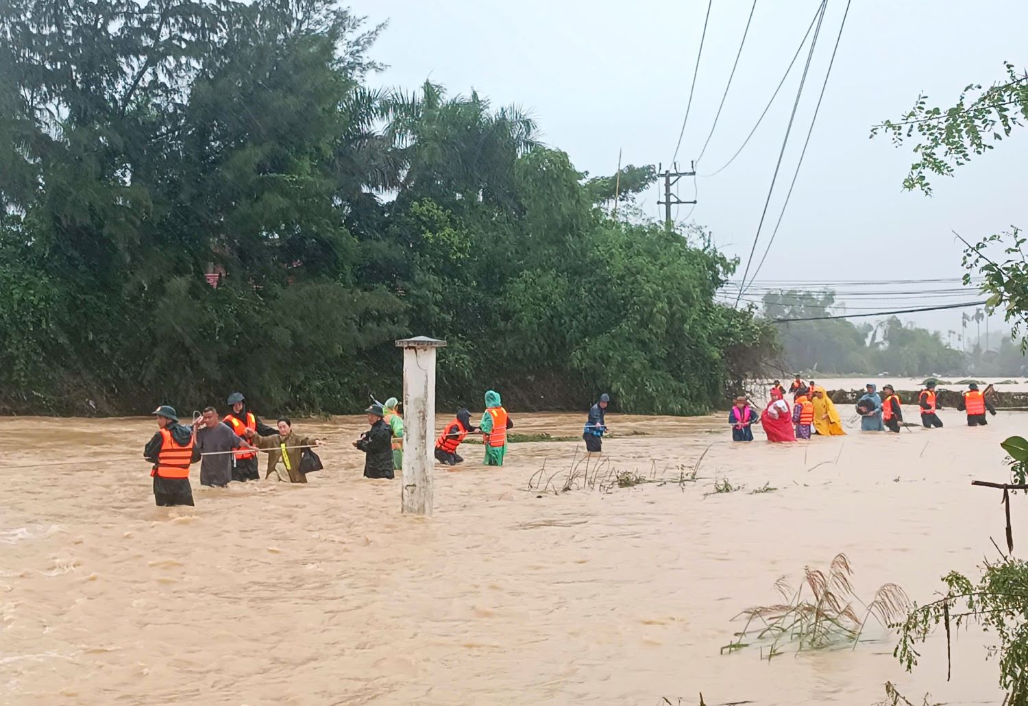 Khánh Hòa yêu cầu rà soát, xây dựng phương án ứng phó thiên tai