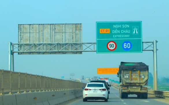 Thu phí 5 đoạn cao tốc Bắc-Nam từ ngày mai 2/3