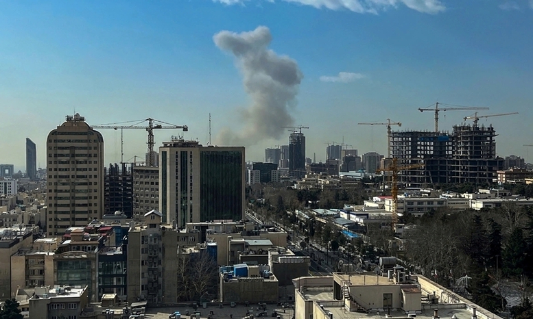 Xung đột leo thang tại Trung Đông: Không kích phủ đầu, Iran đáp trả quy mô lớn và phản ứng từ cộng đồng quốc tế