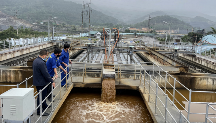 Quảng Ninh siết chặt bảo vệ môi trường trong phát triển công nghiệp