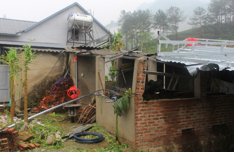 Lai Châu: Mưa đá, dông lốc gây thiệt hại khoảng 7 tỷ đồng